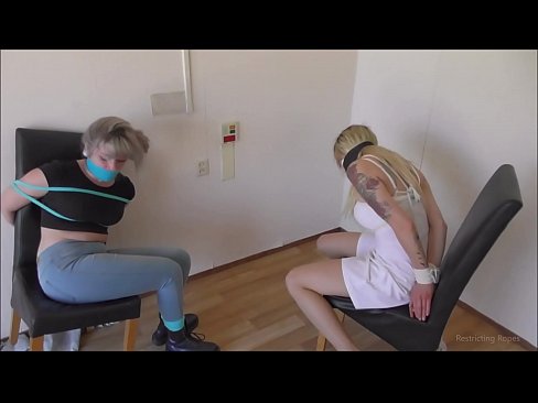 ❤️ Toksomaniulo / ligita kaj buŝoŝtopita / junulino en mizero ❌ Belega porno ĉe porno eo.123sex.ru ❌️❤